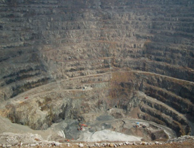 排土(tǔ)場(chǎng)邊坡